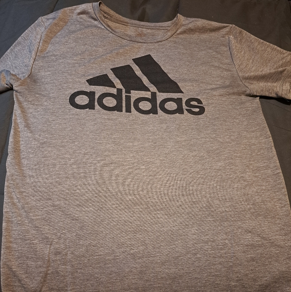 Adidas Climalite Tee Boys sz M 10/12